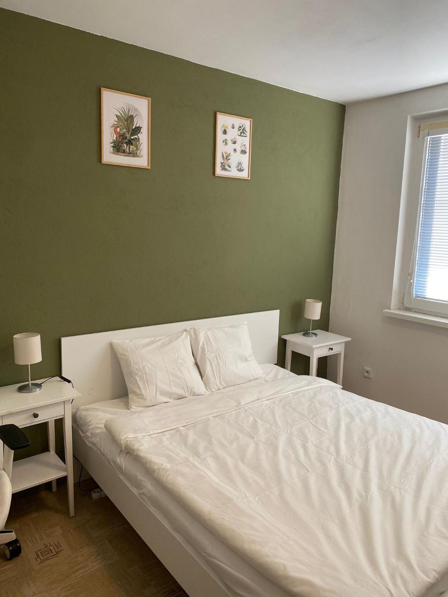 Cozy, Bright With Free Parking * Bratysława